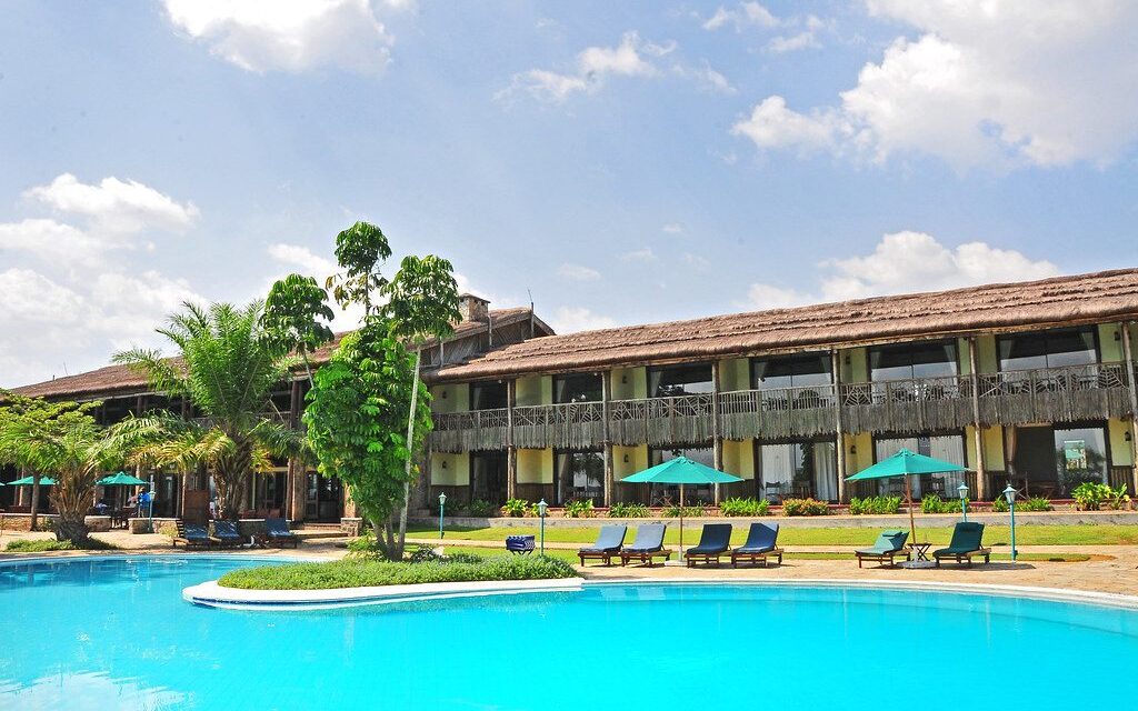 Paraa Safari Lodge above the Victoria Nile